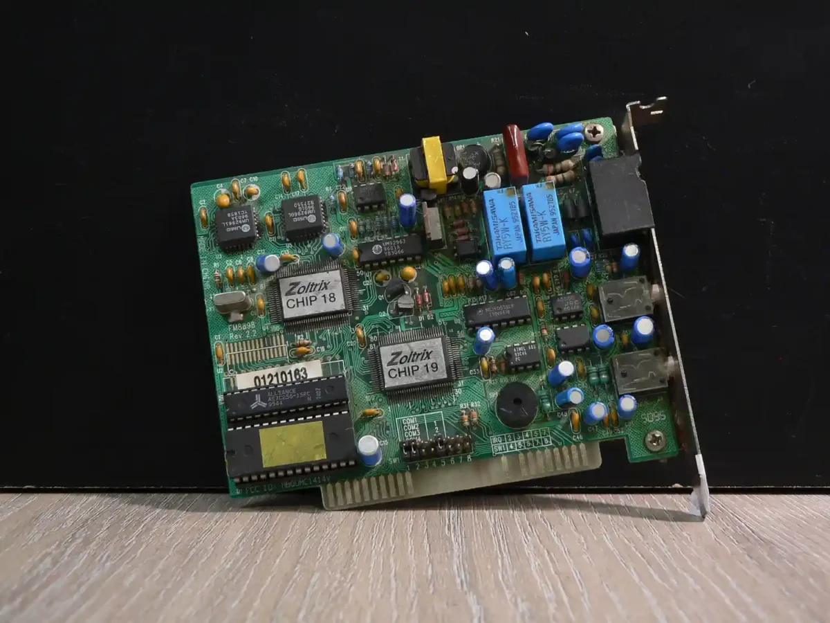 8BITB-19-1 8 BIT Zoltrix hang- és faxmodem - Image 1