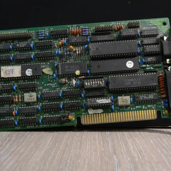 8 BIT MULTI I/O kártya 2 soros / 1 párhuzamos / 1 game porttal, RTC-vel és floppy vezérlővel