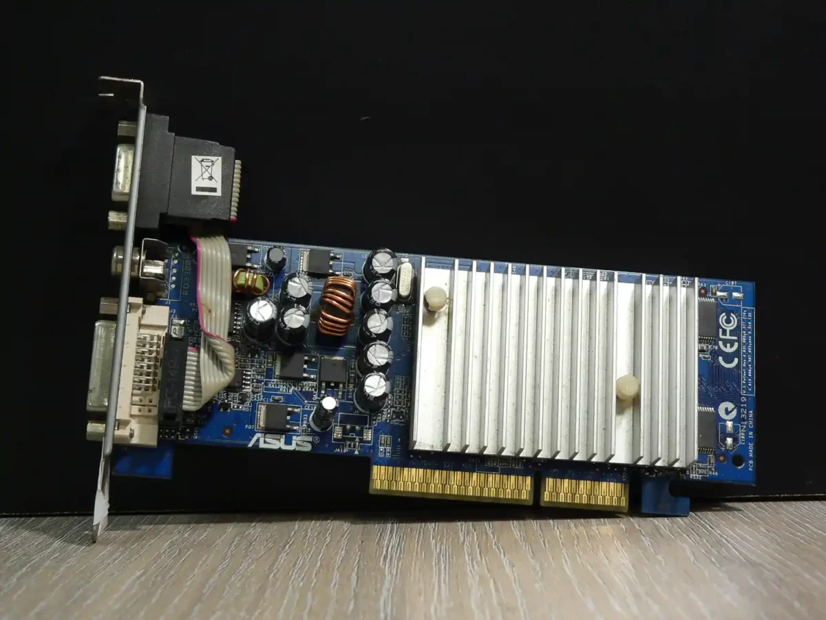 Asus GeForce 6200 128MB N6200/TD/128M 128MB 64 BIT TV DVI D-SUB - Image 1