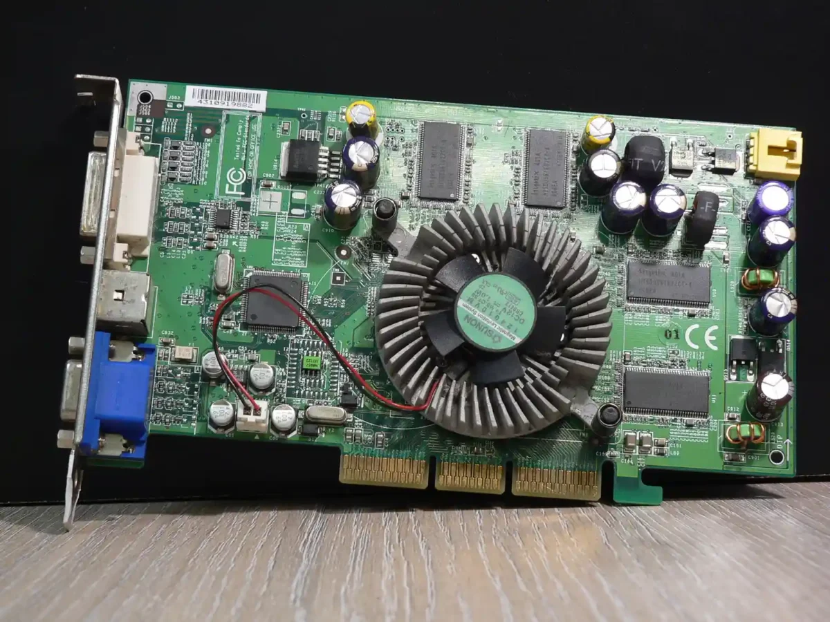 MEDION NVIDIA GeForce FX 5700VE 256MB DDR 128bit - Image 1