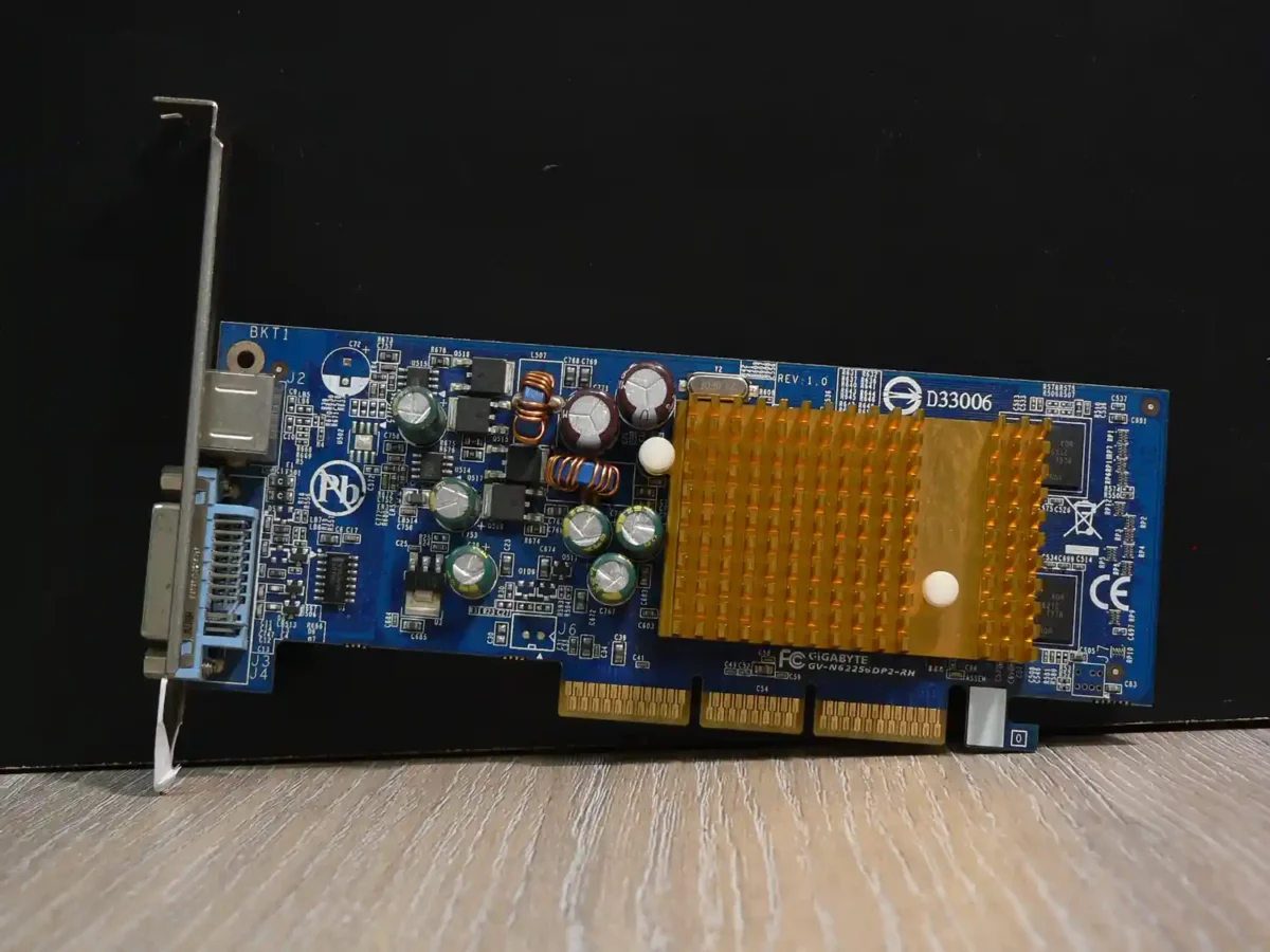 AVGA-33-1 Gigabyte GV-N62256DP2-RH - Image 1