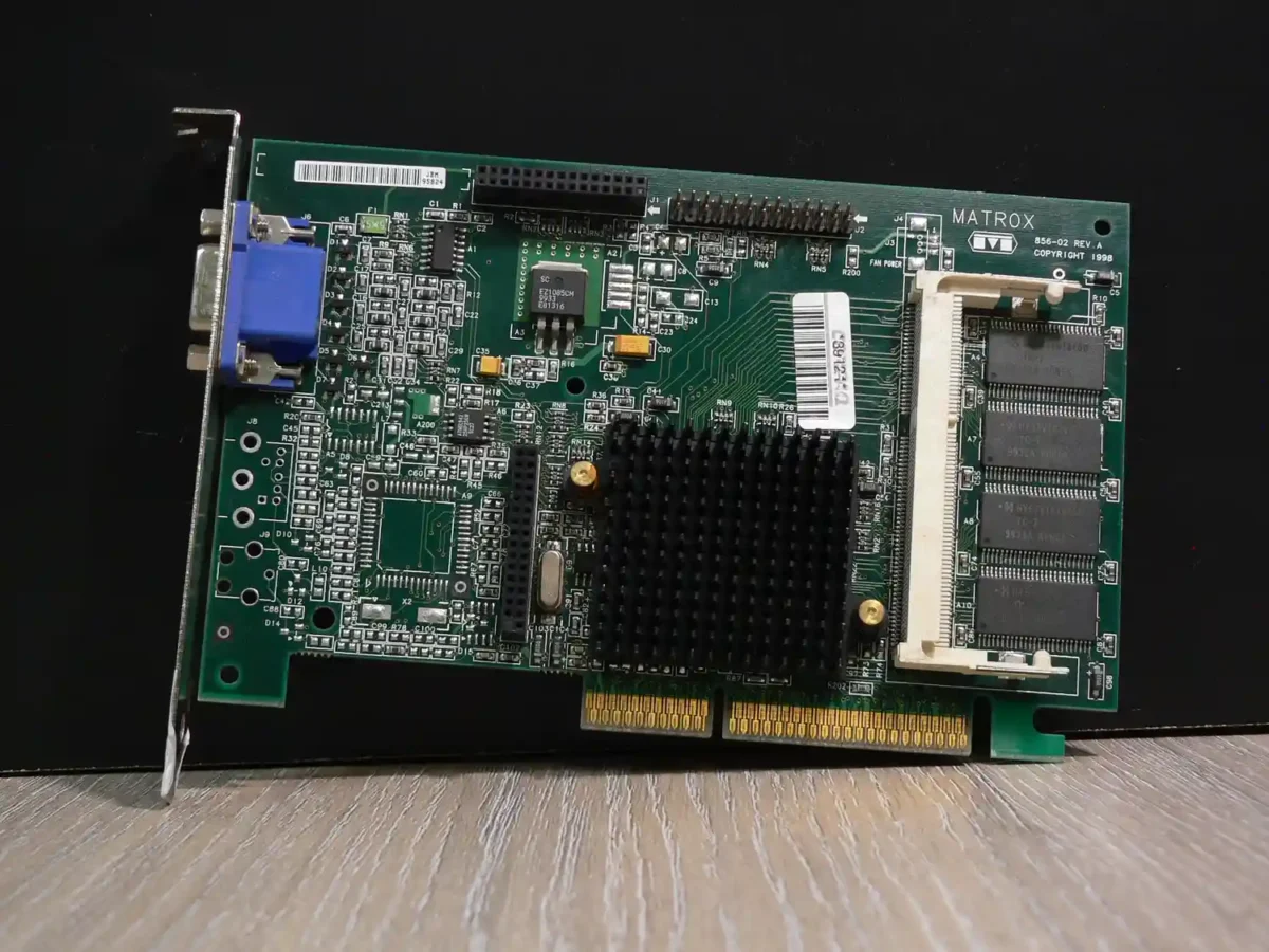 Matrox Millennium G200 AGP - Image 1