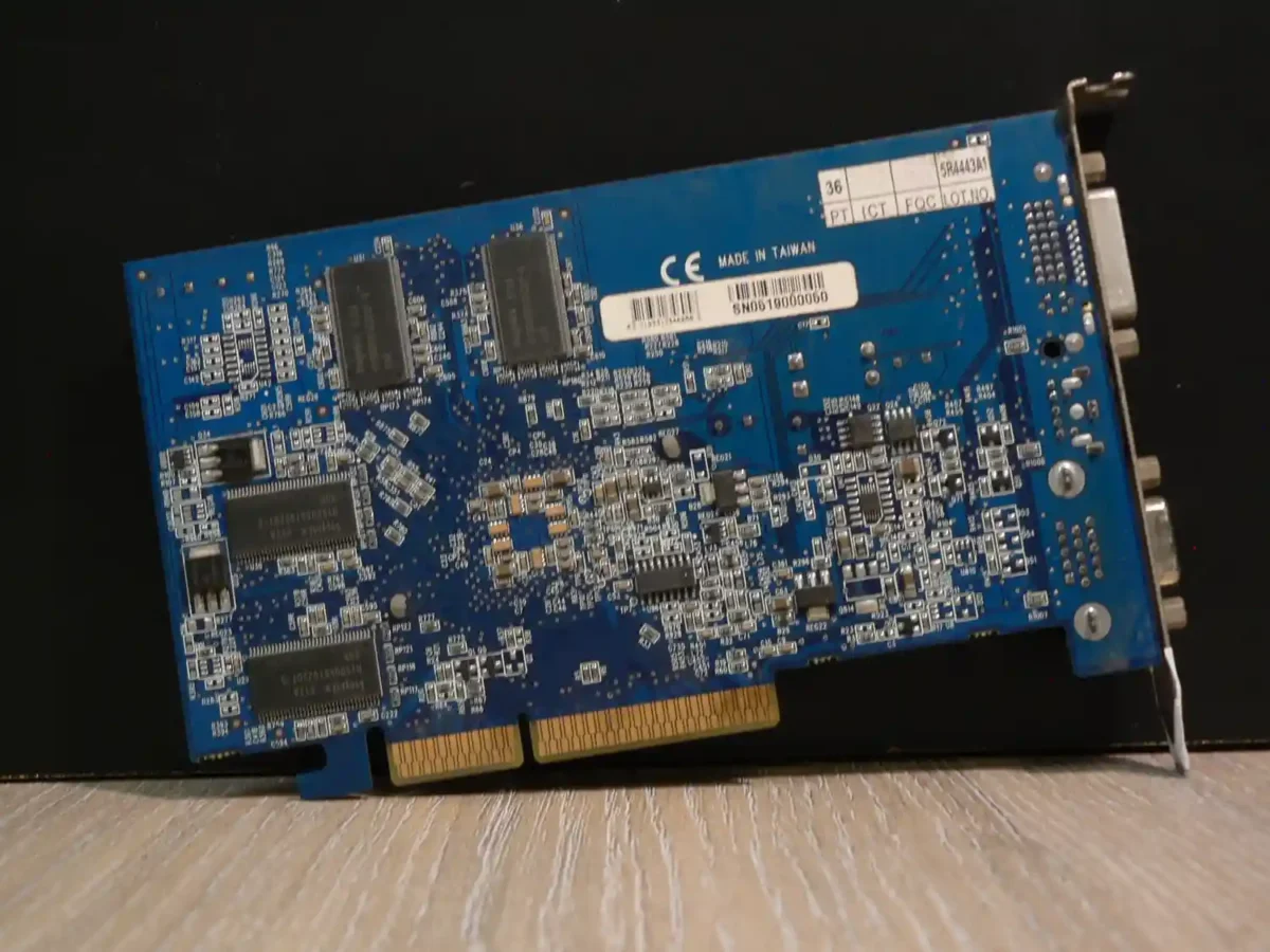 Gigabyte GV-R955256D - Image 2