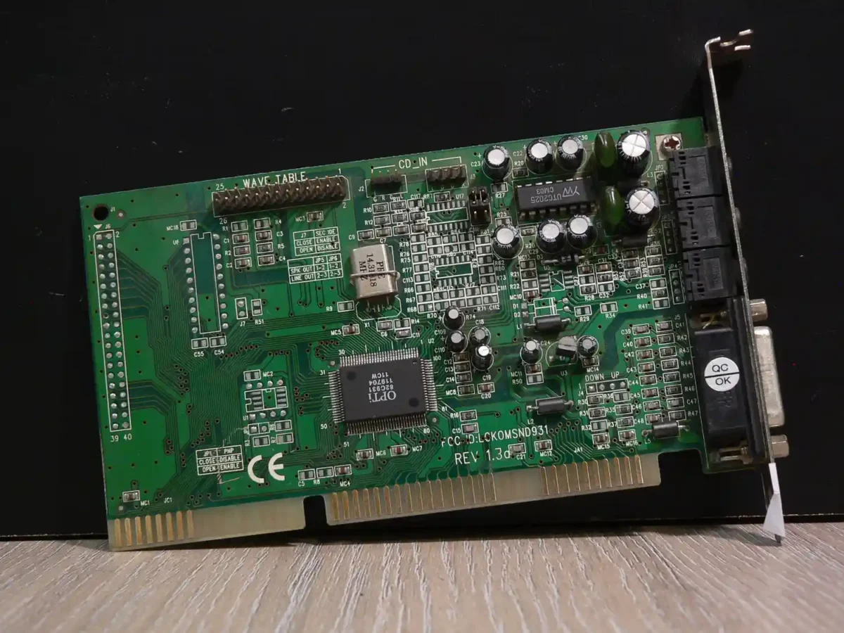 Opti 82C931 ISA Hangkártya - Image 1