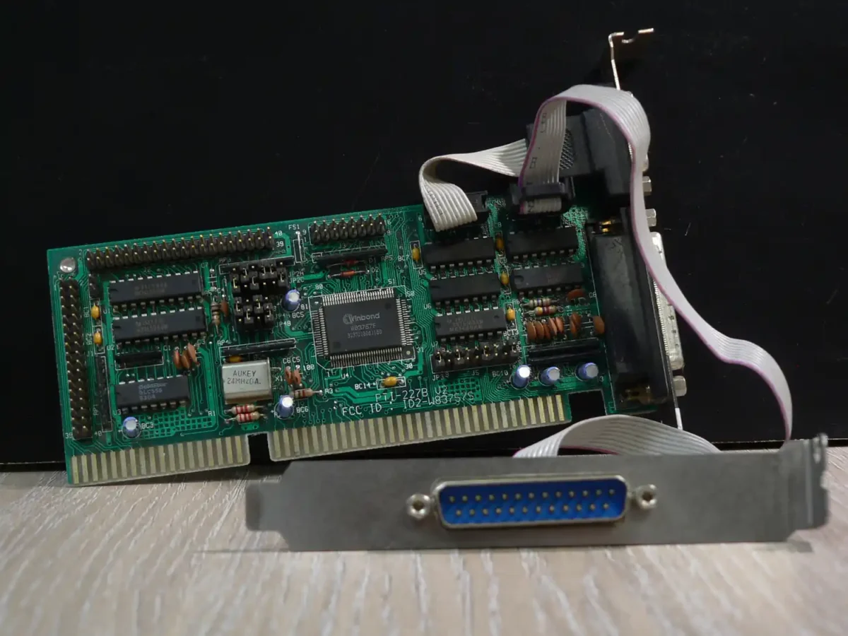 Winbond W83757F ISA I/O Kártya + kivezetések - Image 1