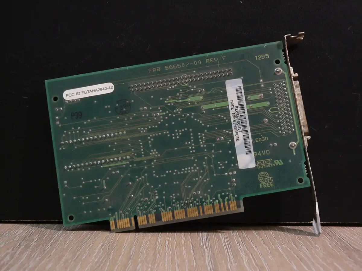 PCI SCSI vezérlő Adaptec AHA-2940 - Image 2