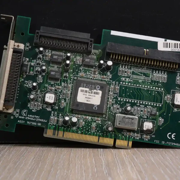 PCI SCSI vezérlő Adaptec AHA-2940UW