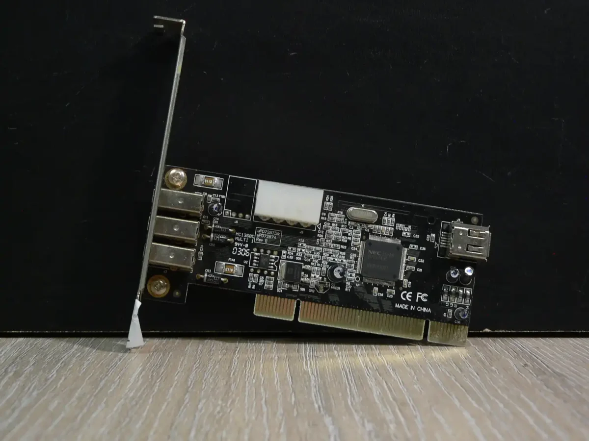 PCI FireWire vezérlőkártya (4 portos) MC1368C MULTI 1 - Image 1