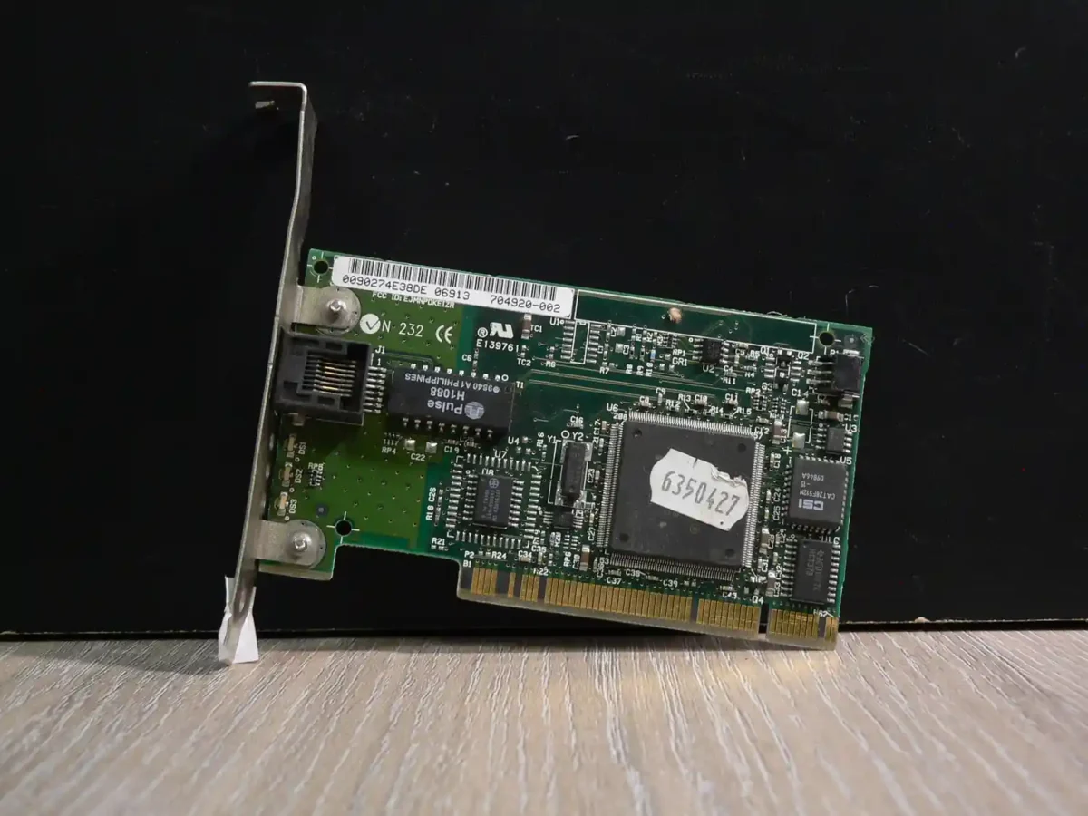 Intel PCI Hálózati kártya - Image 1