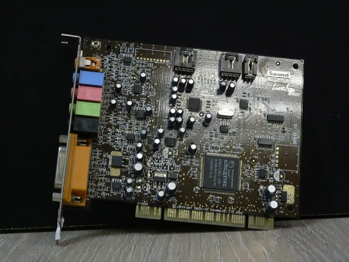 Creative Sound Blaster Live! 5.1 Digital SB0220 PCI Hangkártya - Image 1
