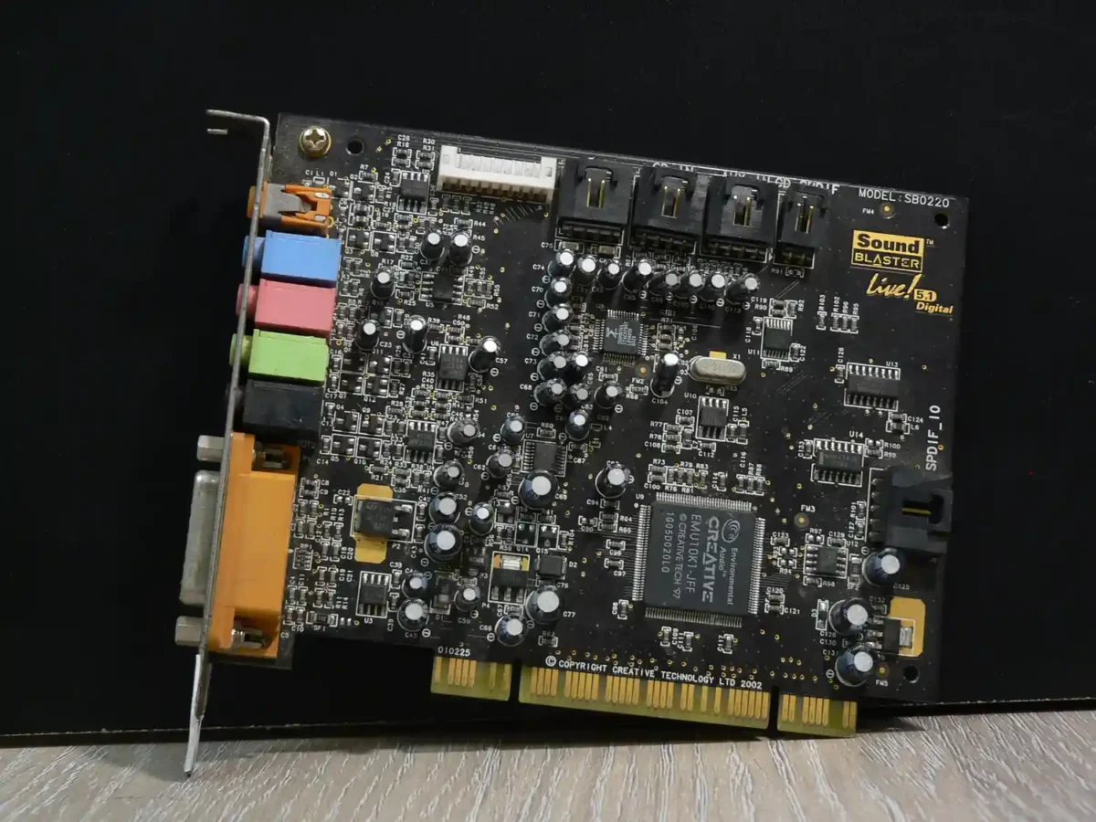 Sound Blaster Live! 5.1 Digital SB0220 PCI Hangkártya - Image 1