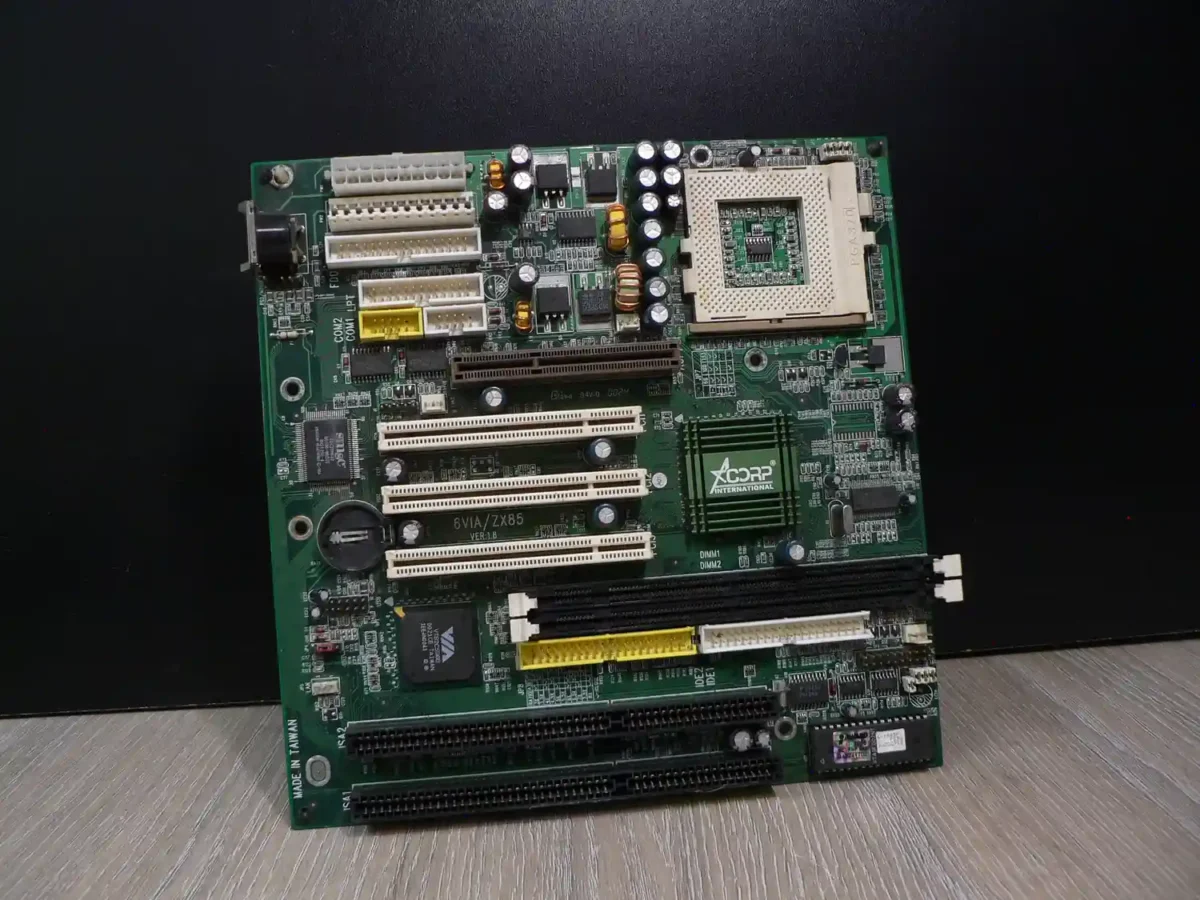 Acorp 6VIA/ZX85 Socket 370 Alaplap - Image 3