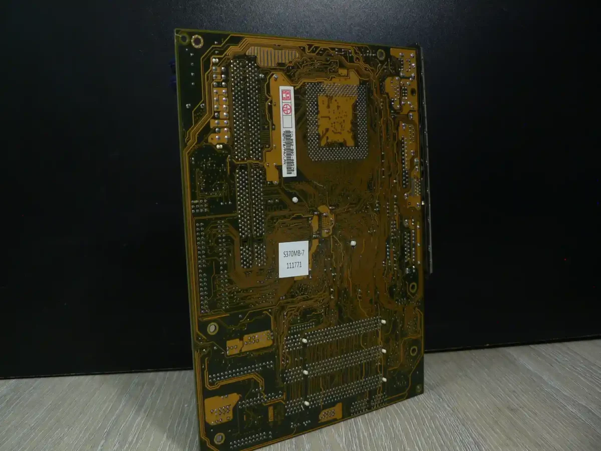 ASUS TUSI-M Socket 370 Alaplap + Hátlap/IO-Shield - Image 2