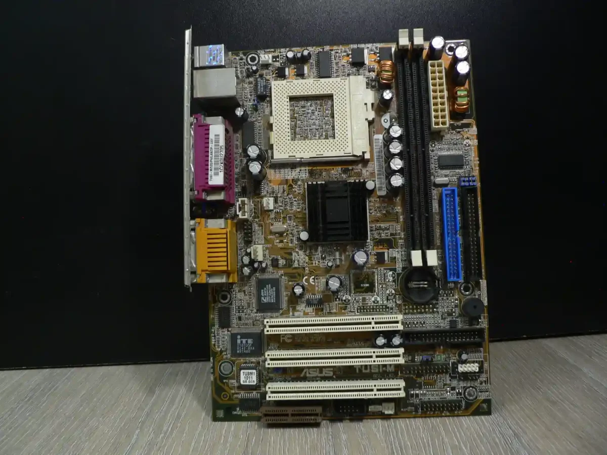 ASUS TUSI-M Socket 370 Alaplap + Hátlap/IO-Shield - Image 3