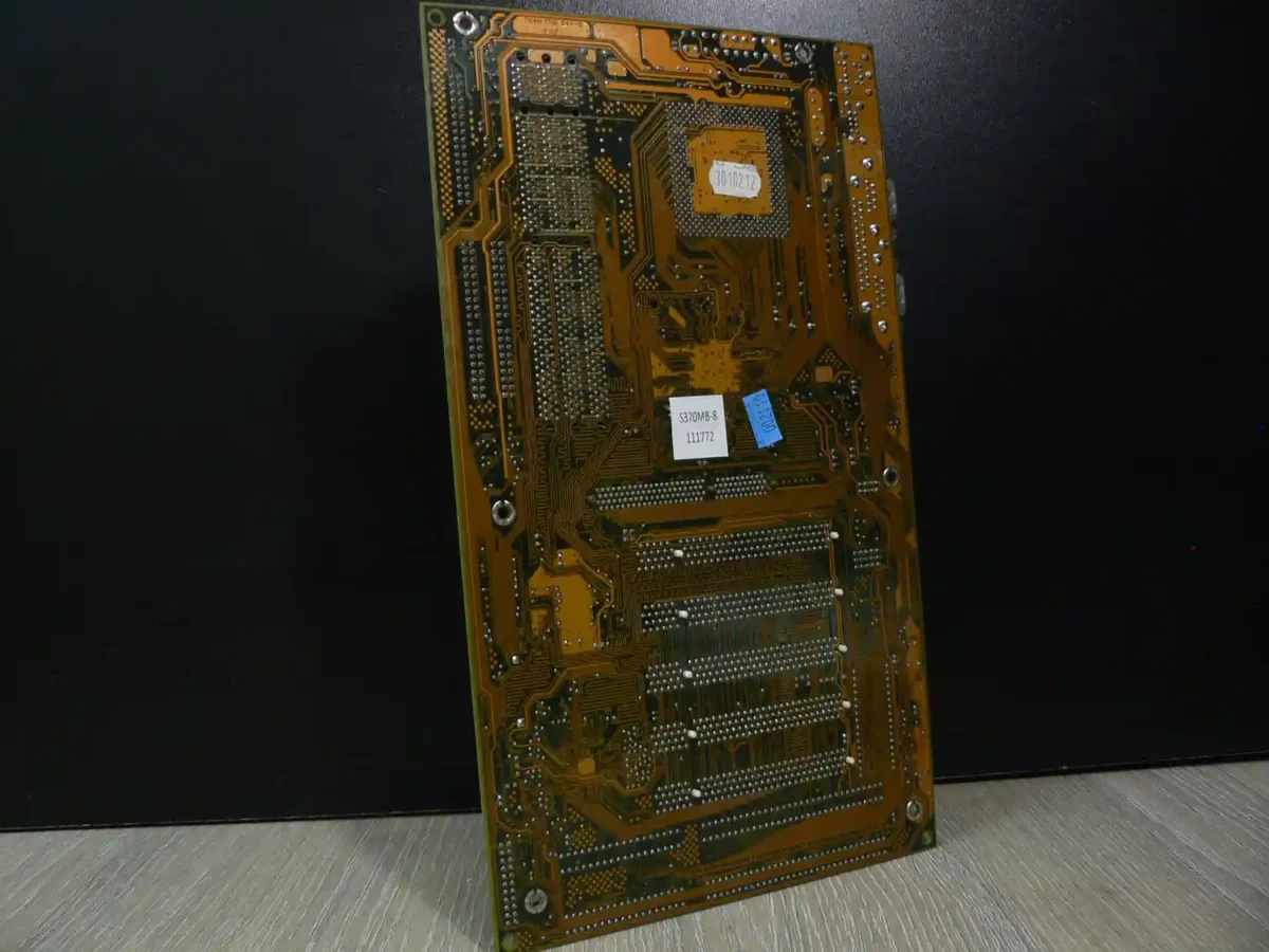 Procomp Informatics BVC3A VER 1.0B Socket 370 Alaplap - Image 2