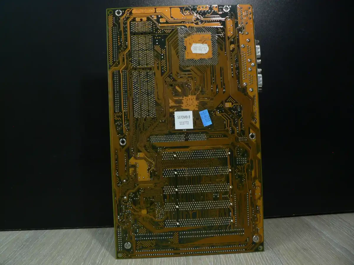 Procomp Informatics BVC3A VER 1.0B Socket 370 Alaplap - Image 4