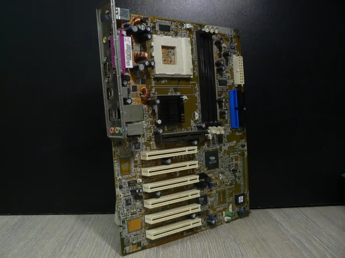 ASUS A7V8X-X Socket A/462 Alaplap + Hátlap/IO-Shield - Image 1