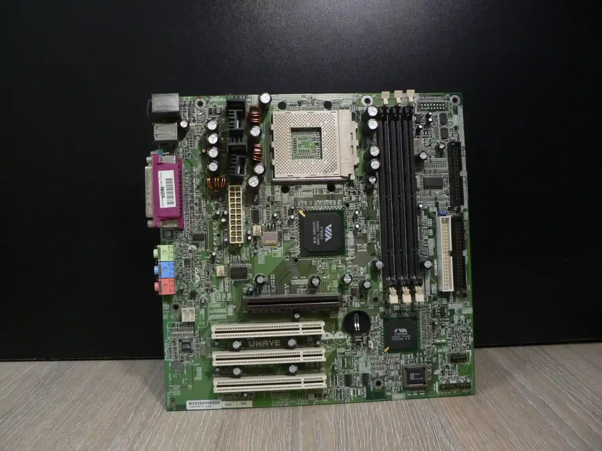 FIC AZ31 KT133 Socket A/462 Alaplap + Hátlap/IO-Shield - Image 3