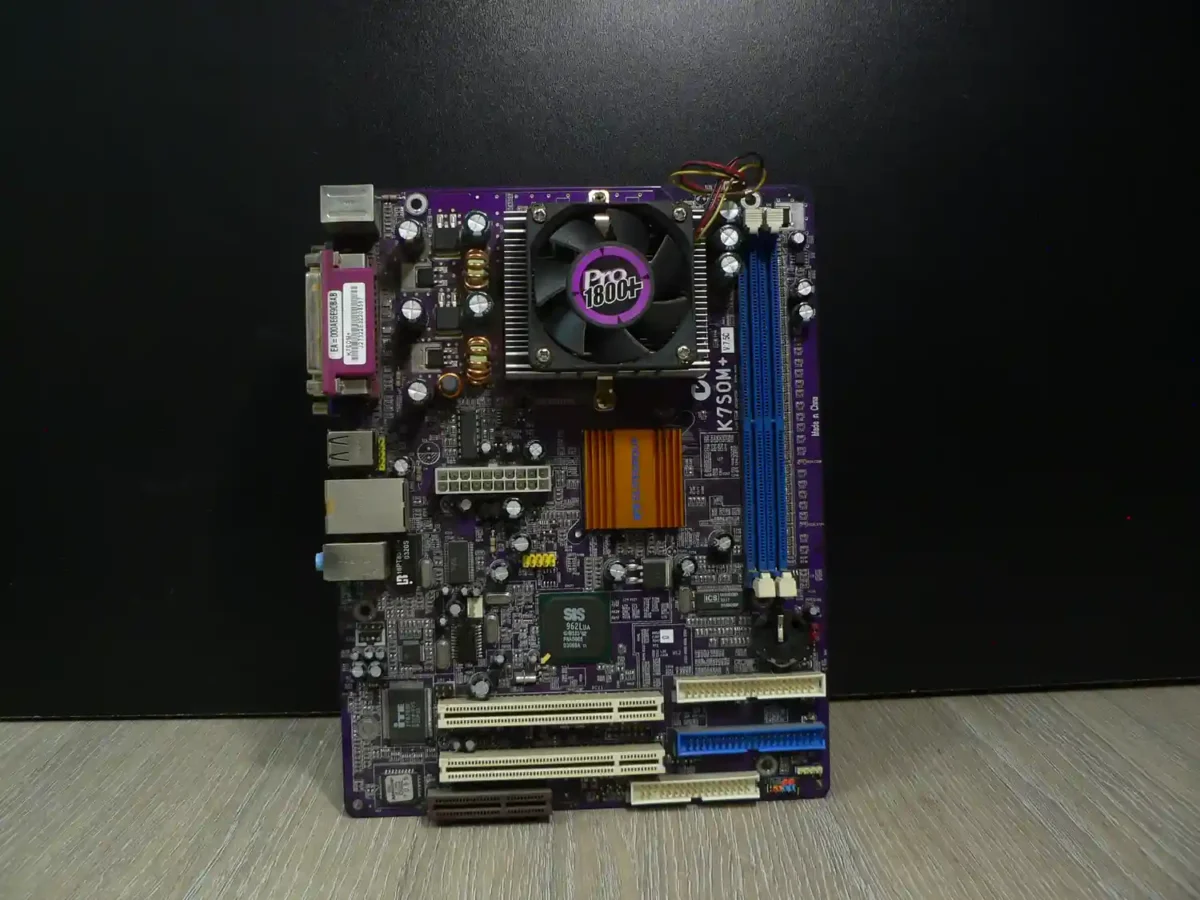 ECS K7SOM+ V:7.5C Socket A/462 Alaplap (B kategória, korrodált hátlapi kivezetések) - Image 3