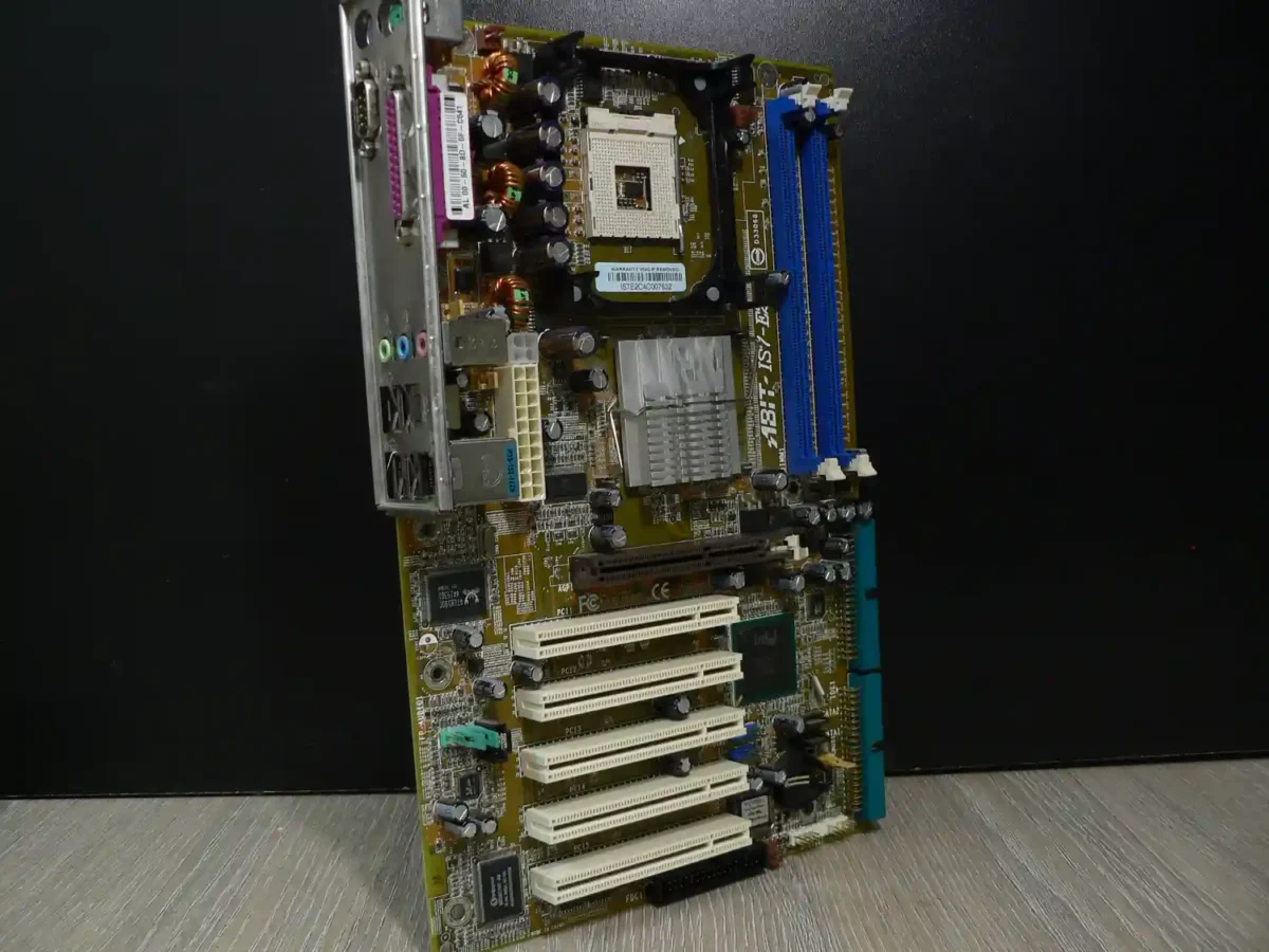 ABIT-IS7-E2 478 Alaplap + Hátlap/IO-Shield - Image 1