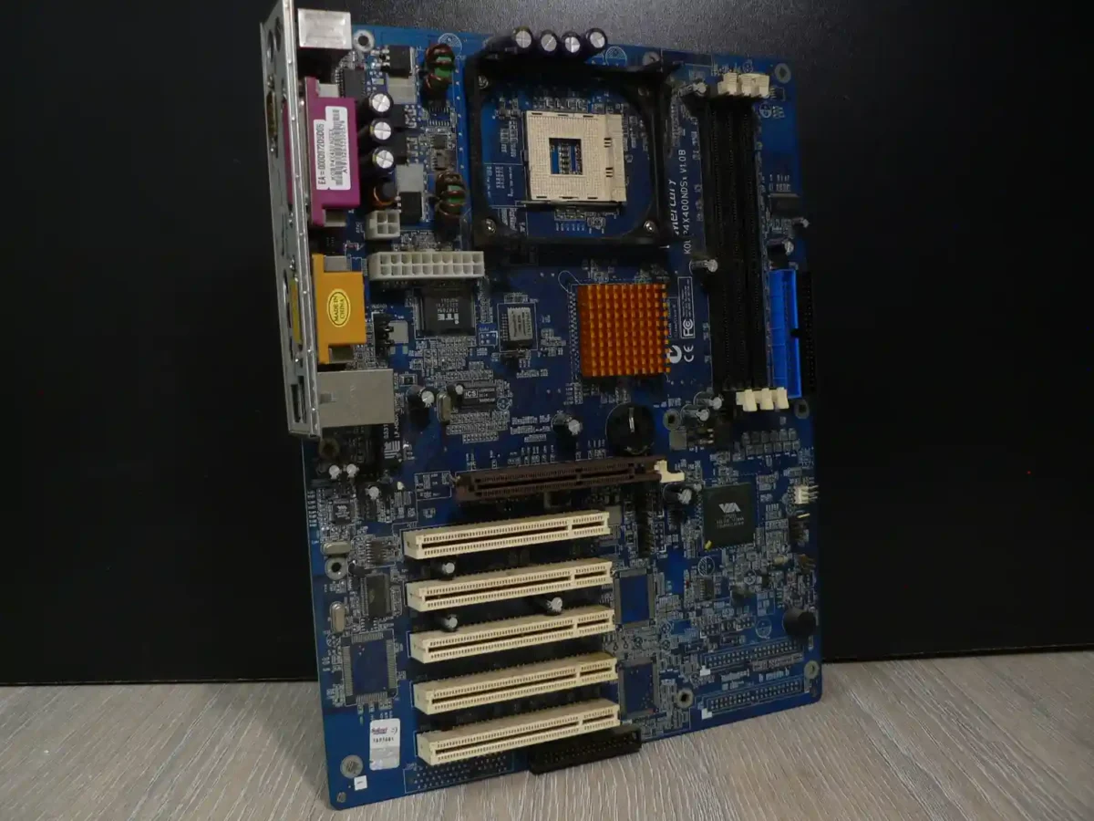 Mercury KOB P4X400NDSx V1.0B 478 Alaplap + Hátlap/IO-Shield (B kategória, megviselt állapotú) - Image 1