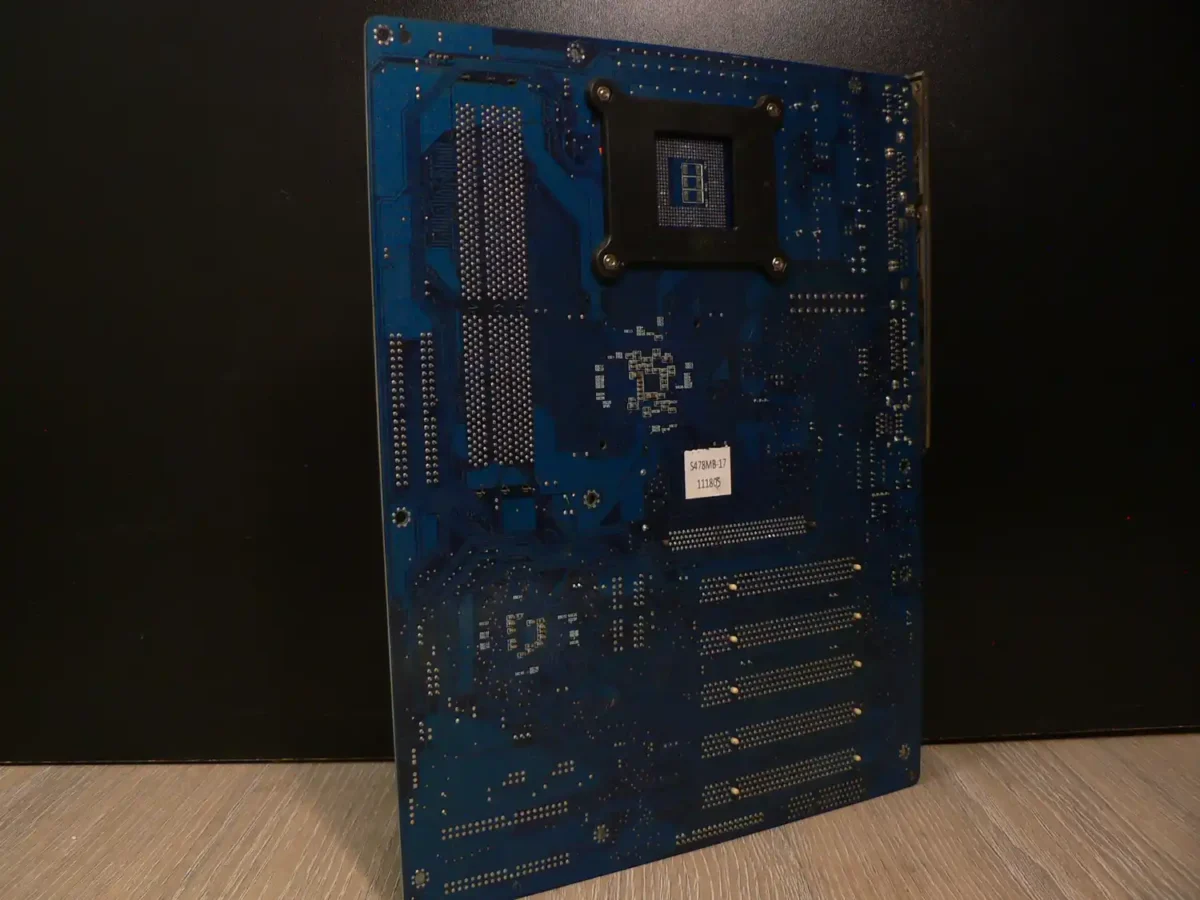 Mercury KOB P4X400NDSx V1.0B 478 Alaplap + Hátlap/IO-Shield (B kategória, megviselt állapotú) - Image 2