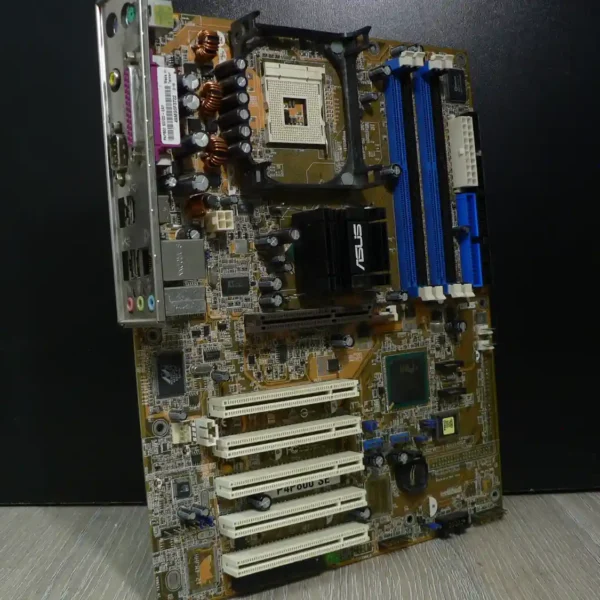 ASUS P4P800 SE Socket 478 Alaplap + Hátlap/IO-Shield