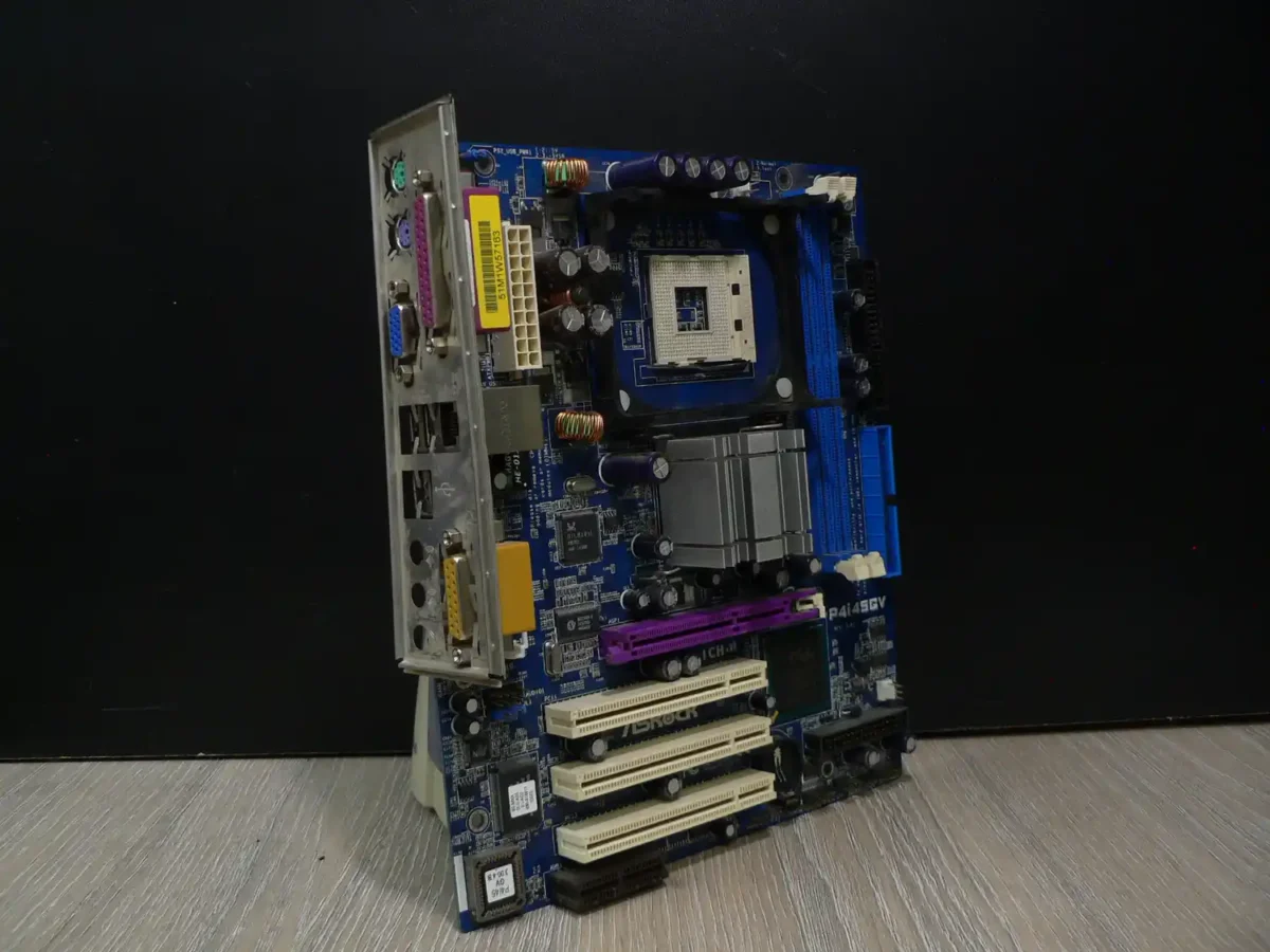 ASRock P4i45GV 478 Alaplap + Hátlap/IO-Shield - Image 1