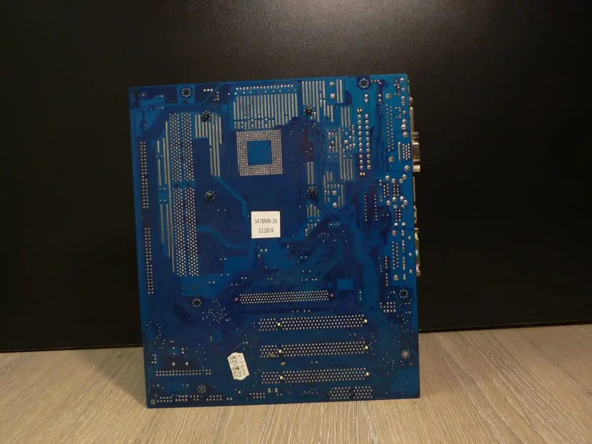 ASRock P4i45GV 478 Alaplap + Hátlap/IO-Shield - Image 4