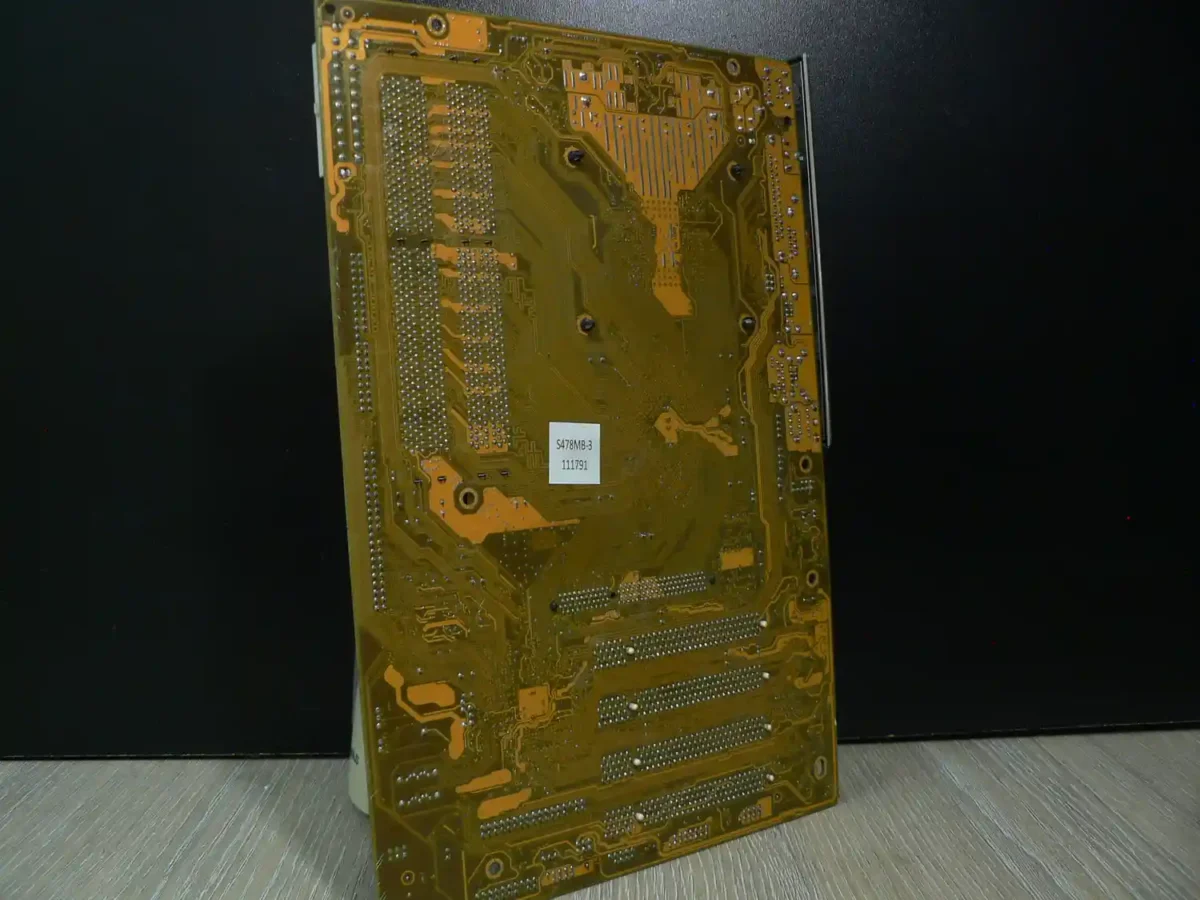 ASUS P4P800-X Socket 478 Alaplap + Hátlap/IO-Shield (B kategória, korrodált hátlapi kivezetések) - Image 2