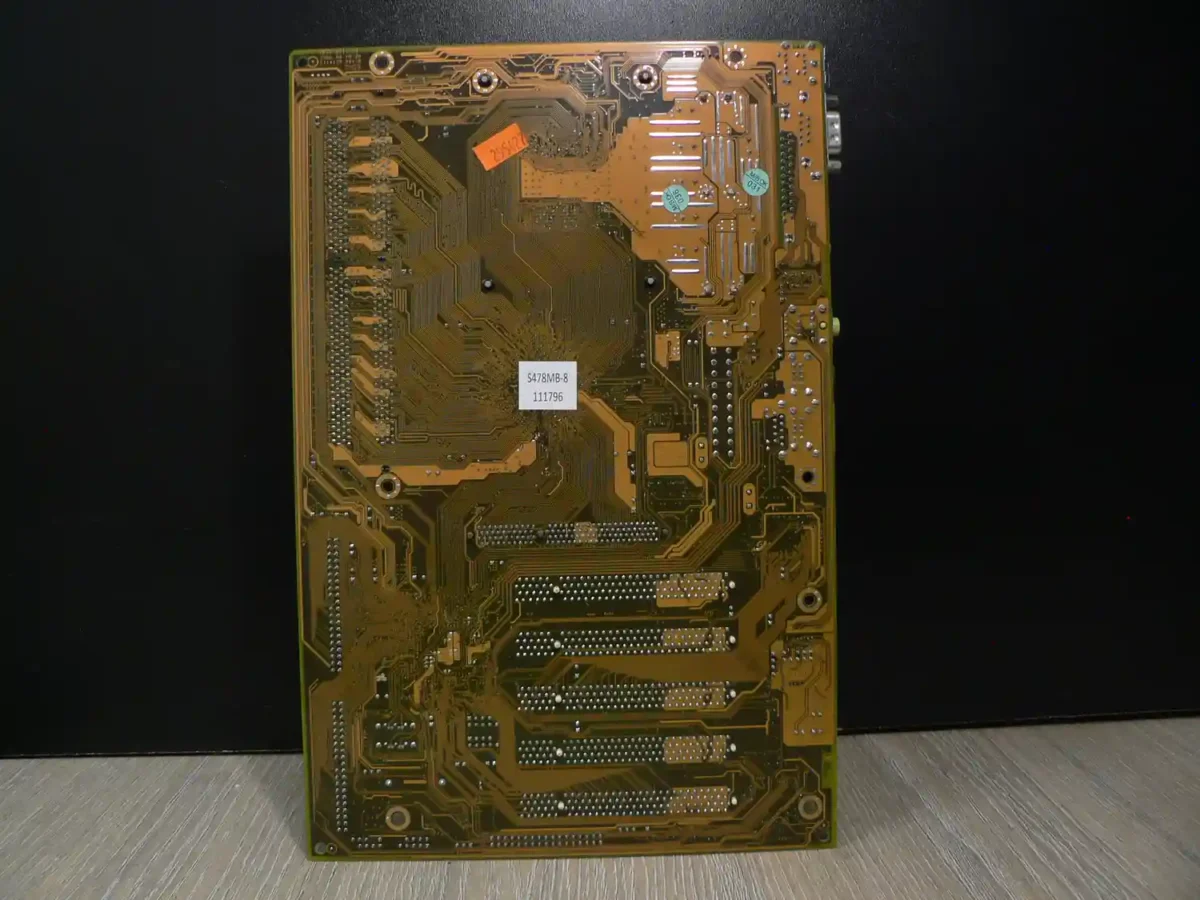 ABIT-IS7-E2 478 Alaplap + Hátlap/IO-Shield - Image 4