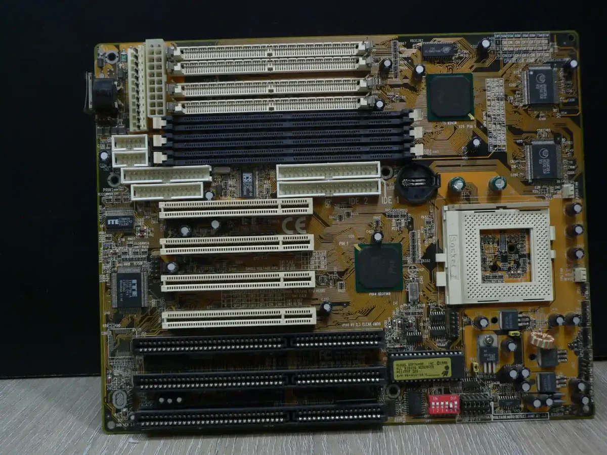 ZIDA 5SVA VER: 1.2 Socket 7 Alaplap - Image 3