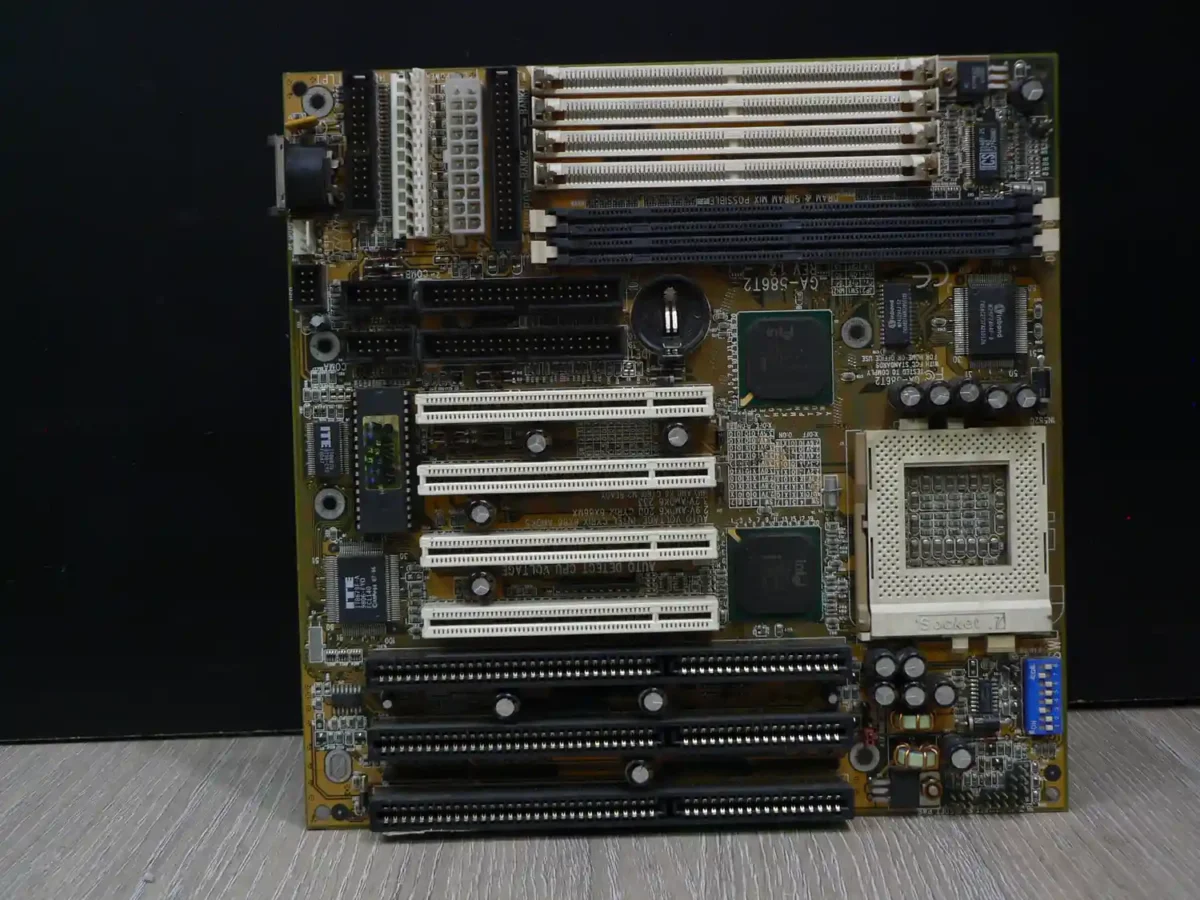 Shuttle HOT-569 VER 2.1 Socket 7 Alaplap - Image 3