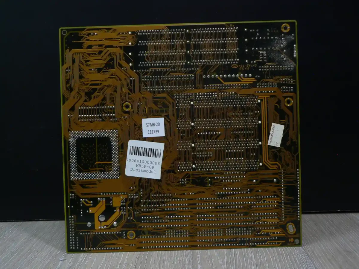 PCPartner Socket 7 Alaplap - Image 4