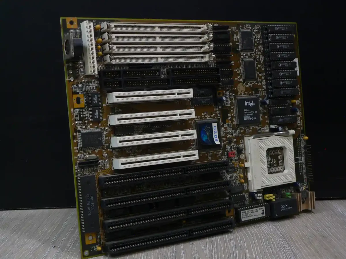 Soltek SL-54A2 Socket 7 Alaplap (B kategória) - Image 1