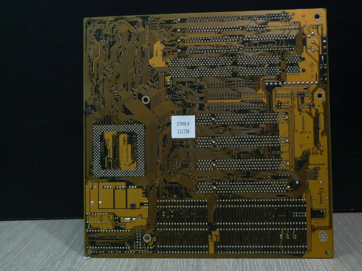 Intel Socket 7 Alaplap - Image 4