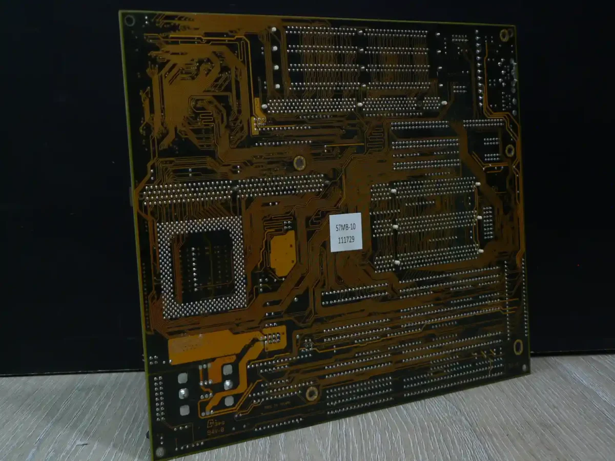 PCChips/Hsin Tech M537 V:5.2A Socket 7 Alaplap - Image 2