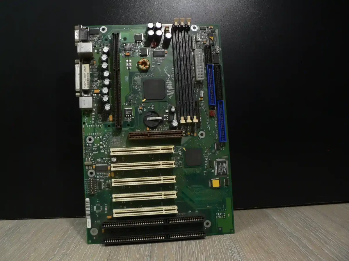 Fujitsu Intel 440BX Slot 1 Alaplap - Image 3