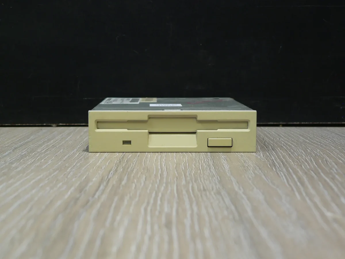 Alps Electric DF354H069A 3,5" 1,44MB Floppy Meghajtó - Image 2