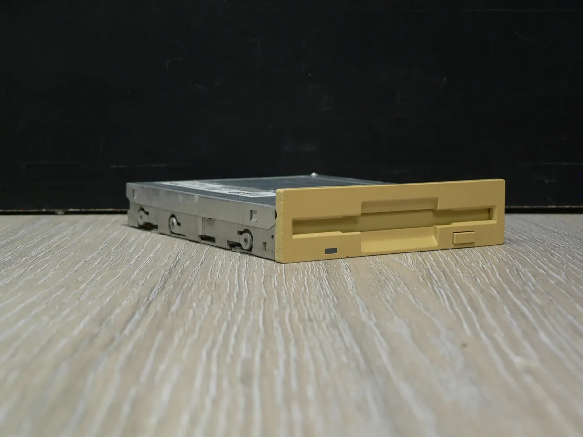 35FDD-13-1 NEC FD1138H 3,5" 1,44MB Slim Floppy Meghajtó - Image 1