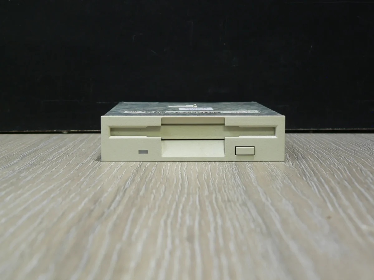NEC FD1231H 3,5" 1,44MB Floppy Meghajtó - Image 2