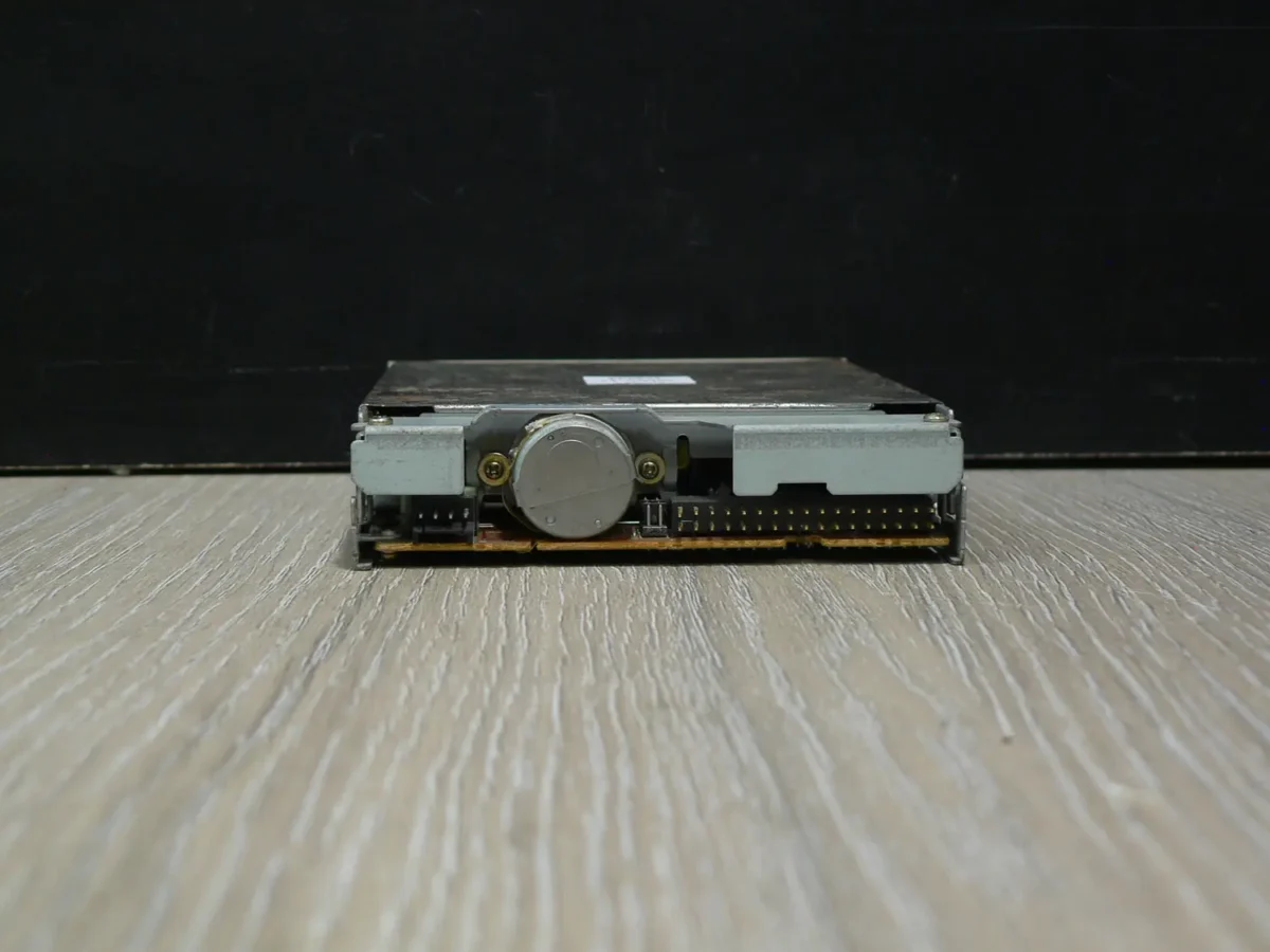 Mitsumi D359T3 3,5" 1,44MB Floppy Meghajtó (B kategória, korrodált burkolat) - Image 4