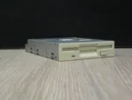SAMSUNG SFD-321B 3,5" 1,44MB Floppy Meghajtó (B kategória, floppy csatlakozó törött)