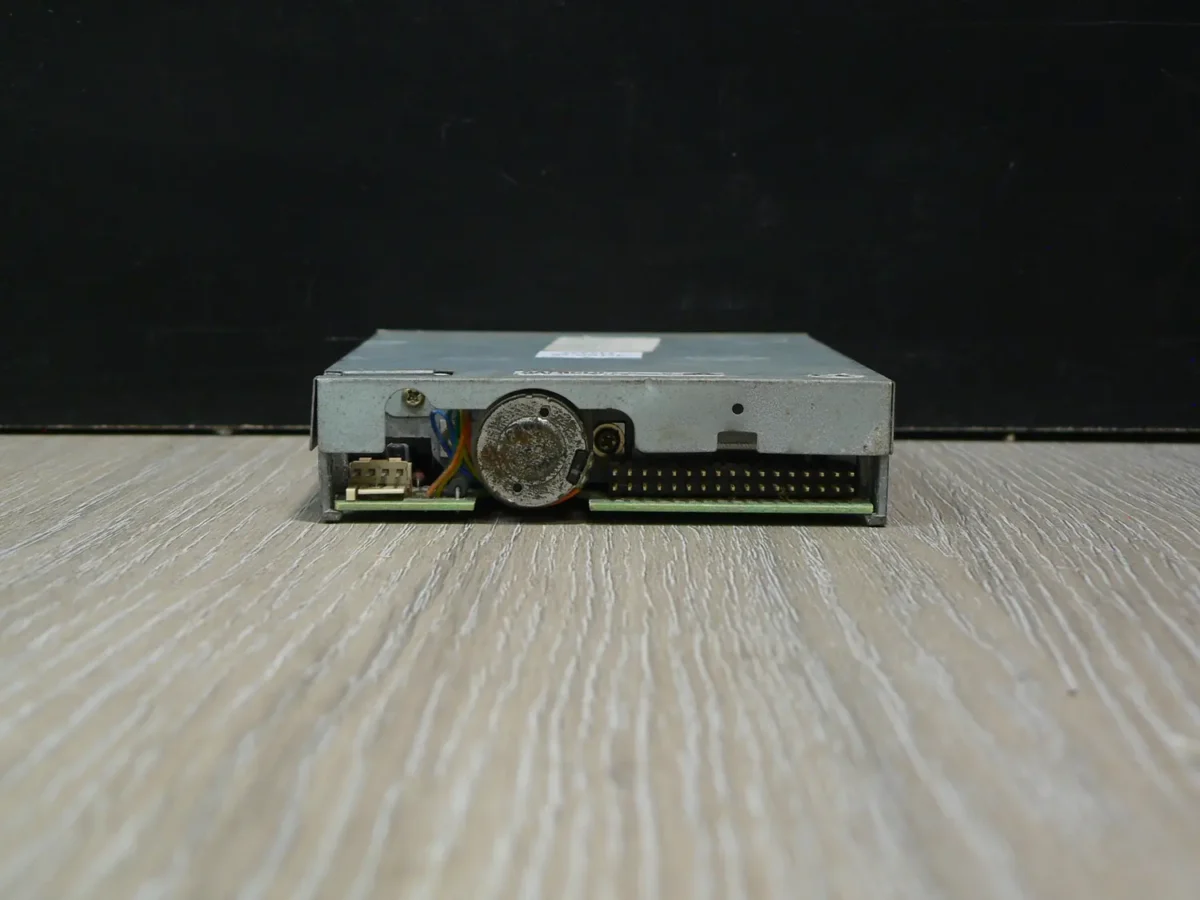 SAFRONIC DS-34A 3,5" 1,44MB Floppy Meghajtó - Image 4