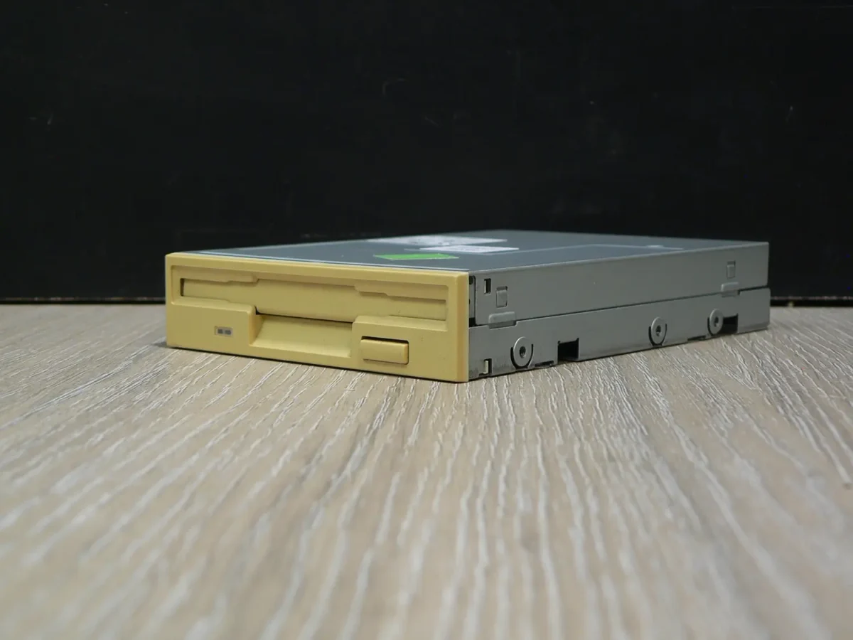 SONY MPF920-E 3,5" 1,44MB Floppy Meghajtó - Image 3