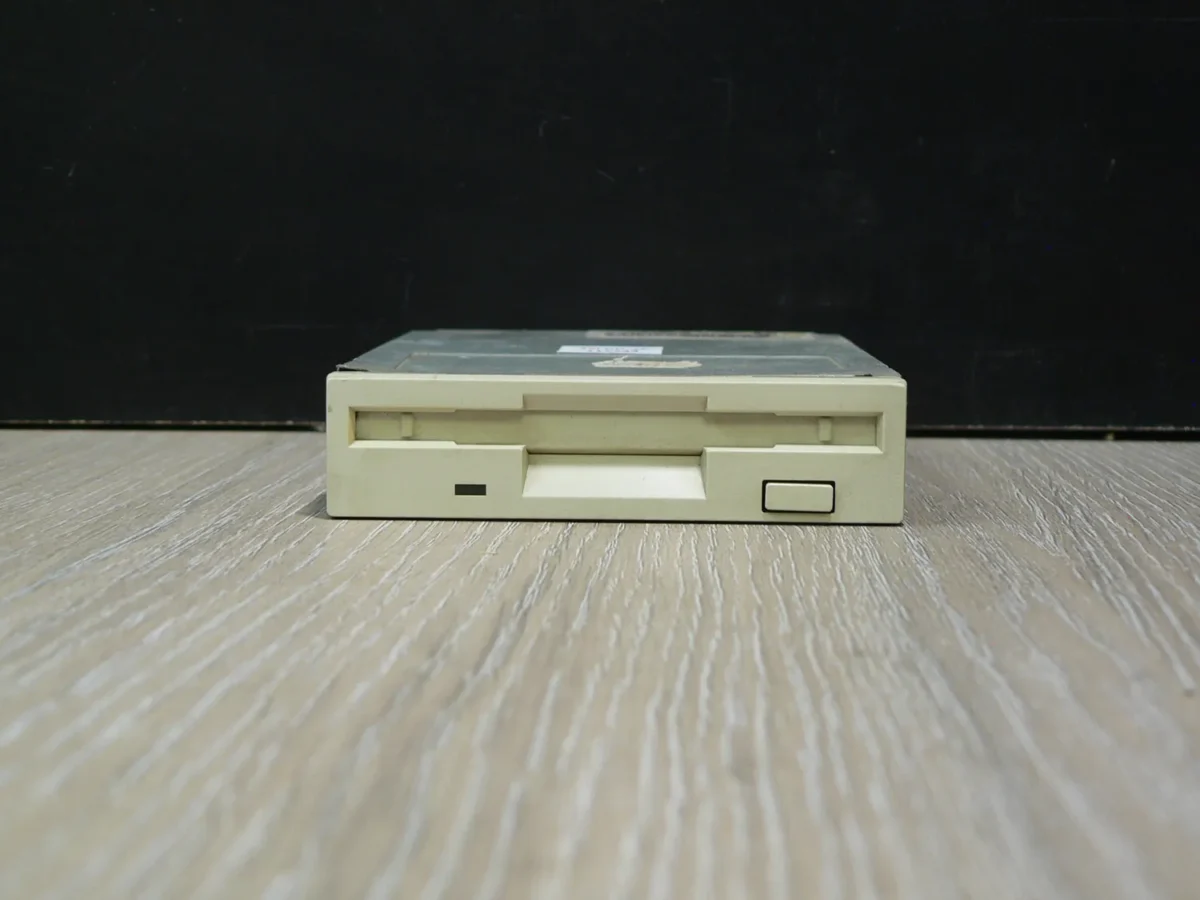 Panasonic JU-257A606P 3,5" 1,44MB Floppy Meghajtó - Image 2