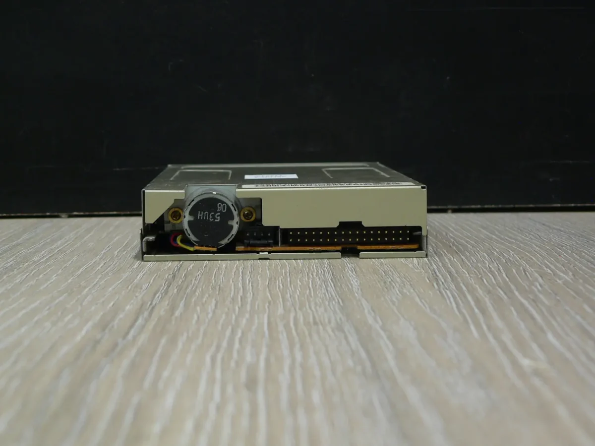 Mitsumi D359T5 3,5" 1,44MB Floppy Meghajtó - Image 4