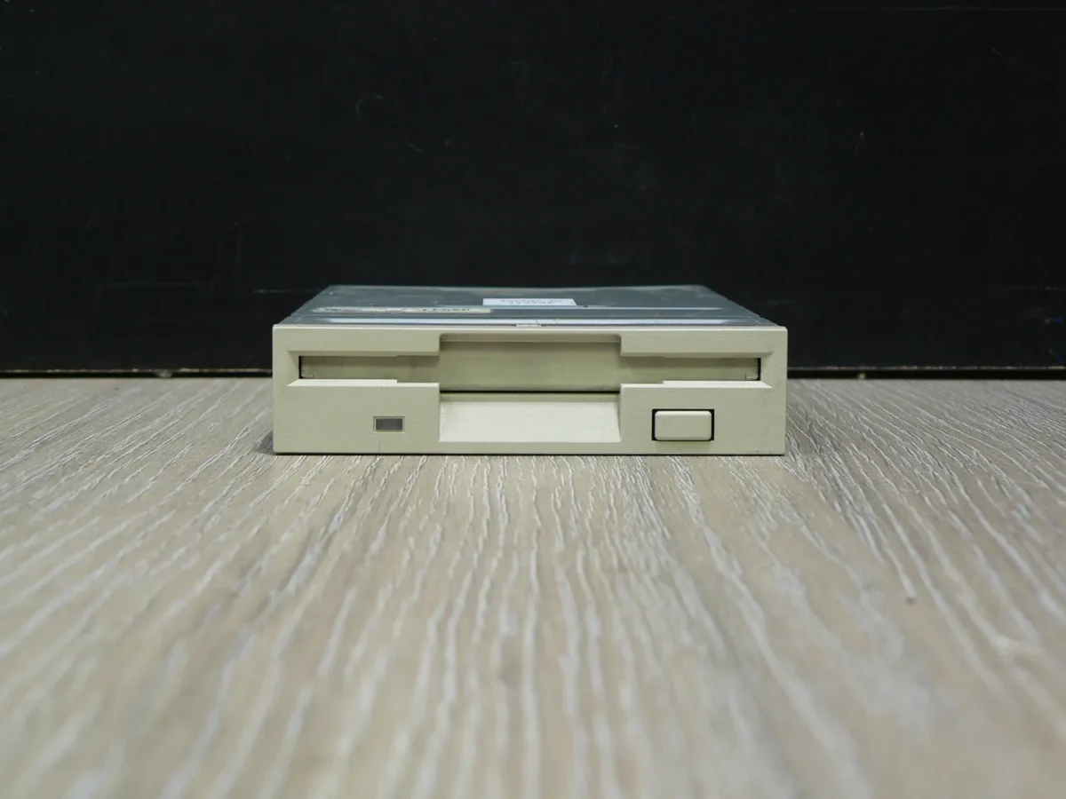TEAC FD-235HF 3,5" 1,44MB Floppy Meghajtó - Image 2
