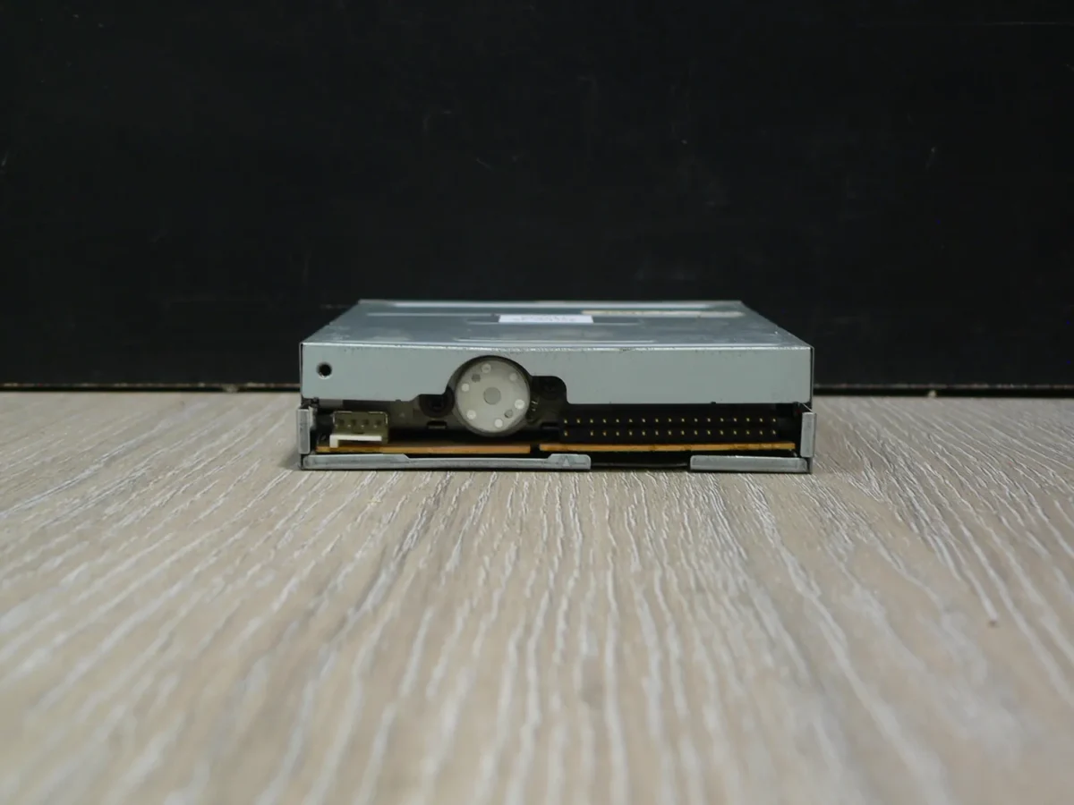 TEAC FD-235HF 3,5" 1,44MB Floppy Meghajtó - Image 4