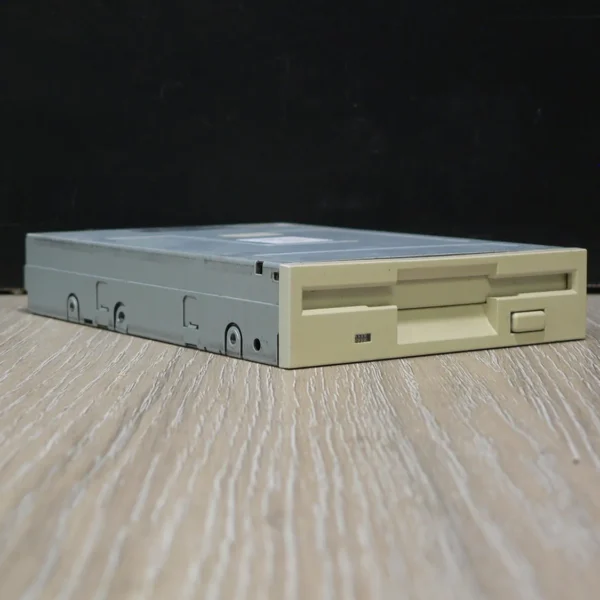 SAMSUNG SFD-321B 3,5" 1,44MB Floppy Meghajtó